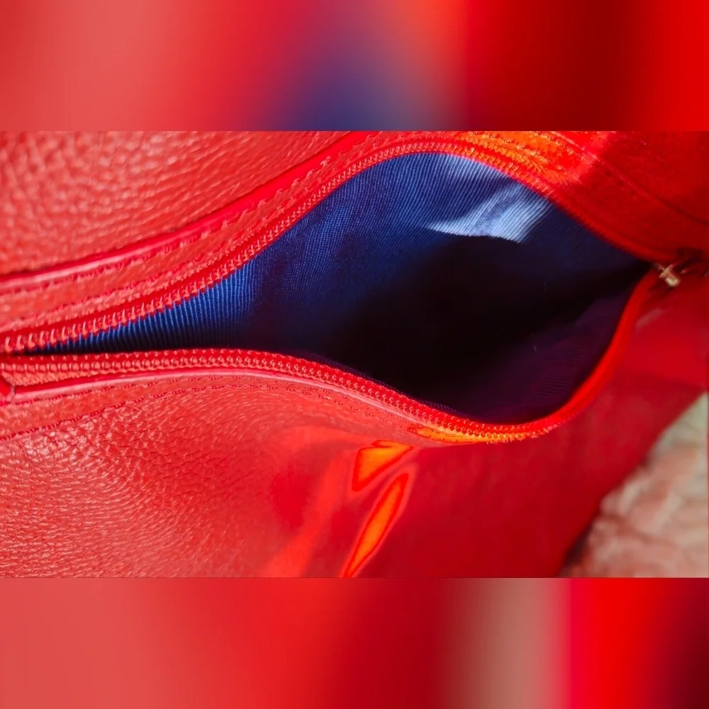 Cynthia Rowley Soft Leather Vibrant Red Hobo Shoulder Bag w/Turn-Lock Accent
